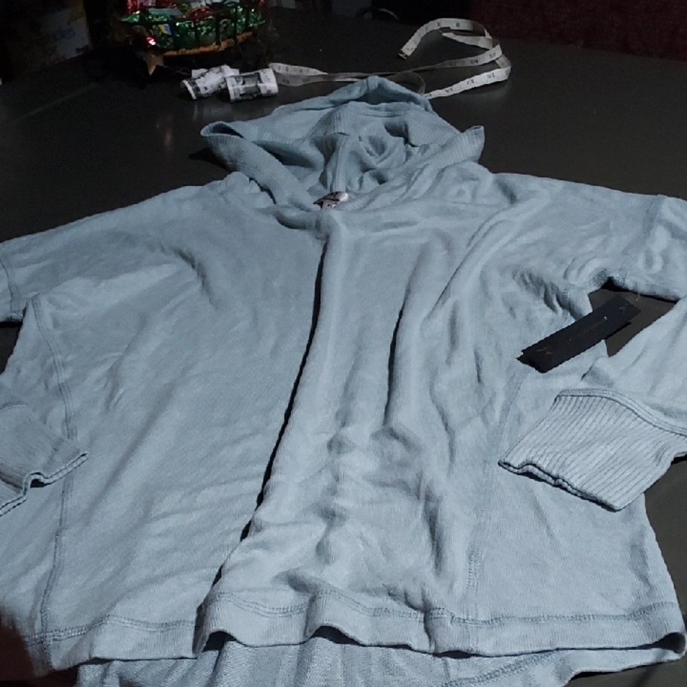 💜2/$15 or 4/$25 Runway size XL NWT Cozy Blue Hoodie